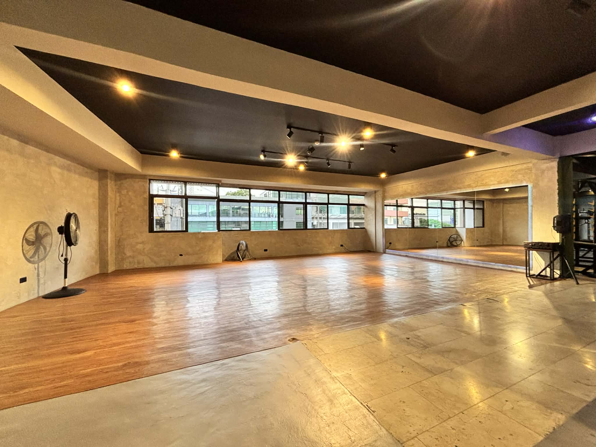 Group training space at Flux Fitness for corporate teams